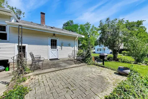 644 South 4th Avenue Des Plaines IL 60016