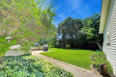644 South 4th Avenue Des Plaines IL 60016