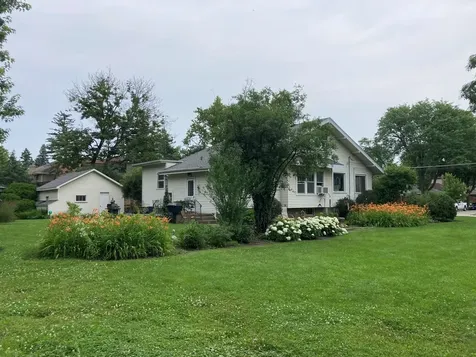 644 South 4th Avenue Des Plaines IL 60016