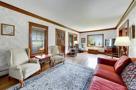 644 South 4th Avenue Des Plaines IL 60016