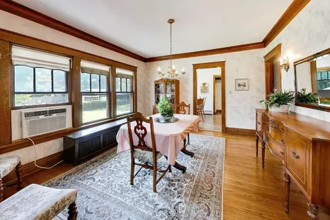 644 South 4th Avenue Des Plaines IL 60016