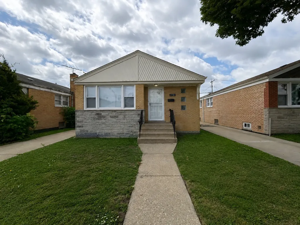 3781 West Hayford Street Chicago IL 60652