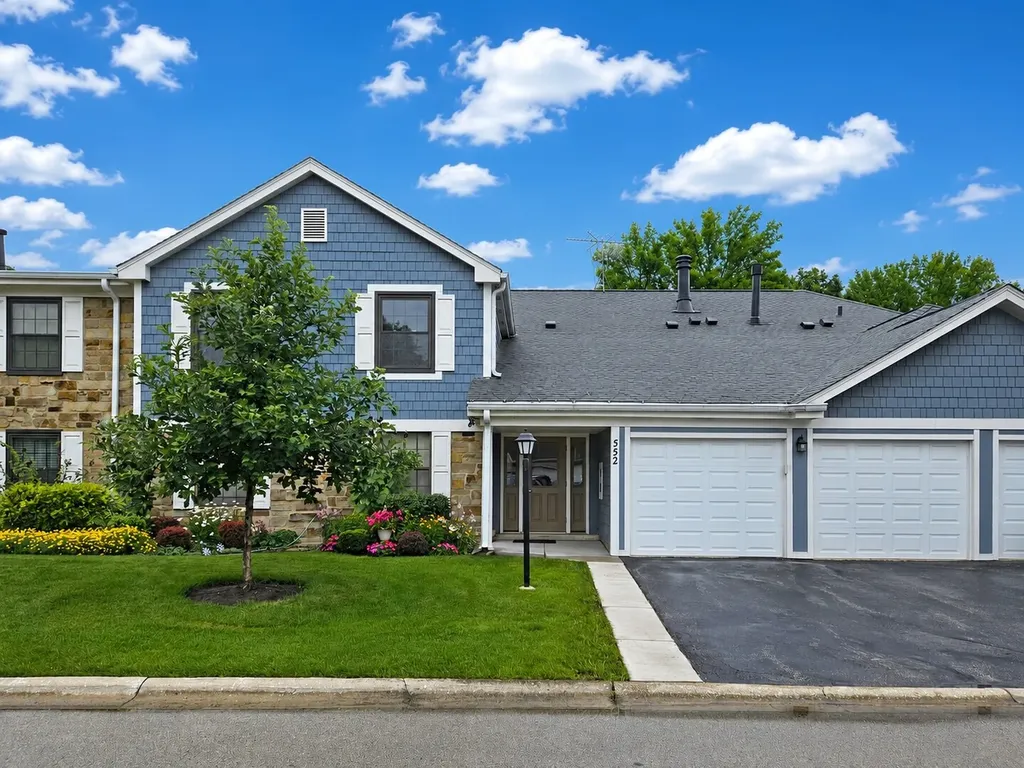 552 Greystone Lane Wheeling IL 60090