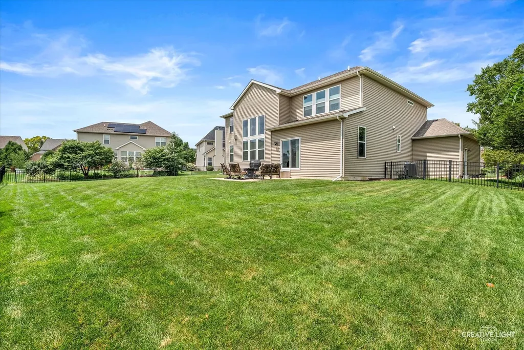 4135 Bedford Lane Aurora IL 60504