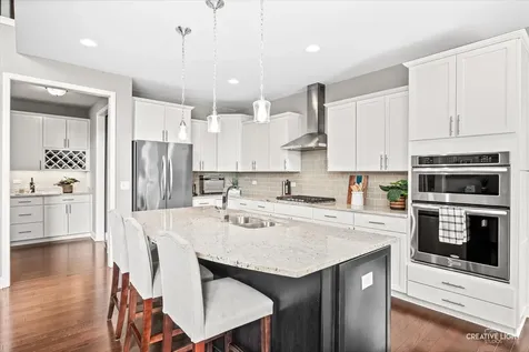 4135 Bedford Lane Aurora IL 60504
