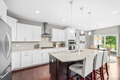 4135 Bedford Lane Aurora IL 60504