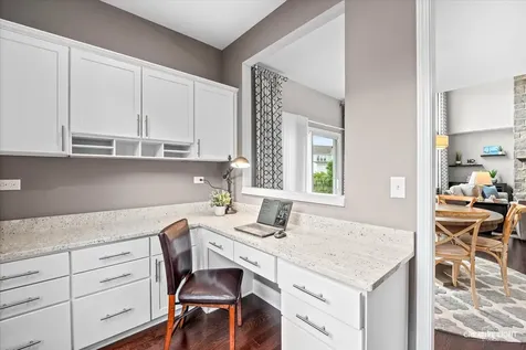 4135 Bedford Lane Aurora IL 60504