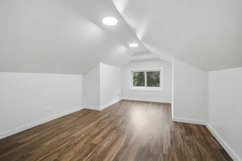 7236 West Pratt Avenue Chicago IL 60631