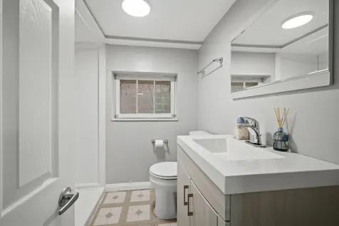 7236 West Pratt Avenue Chicago IL 60631