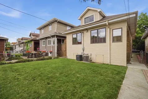7236 West Pratt Avenue Chicago IL 60631