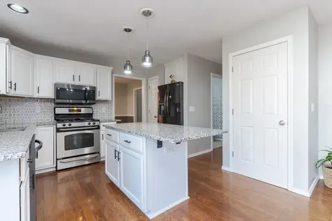 4 Breckenwood Court Bloomington IL 61704