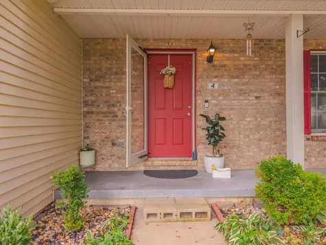 4 Breckenwood Court Bloomington IL 61704