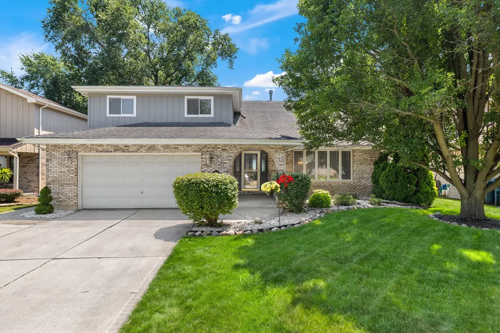 4925 144TH Street Midlothian IL 60445