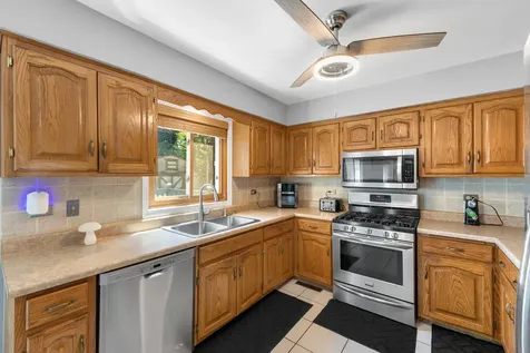 4925 144TH Street Midlothian IL 60445