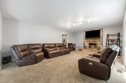 4925 144TH Street Midlothian IL 60445
