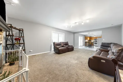 4925 144TH Street Midlothian IL 60445