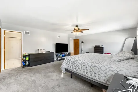 4925 144TH Street Midlothian IL 60445
