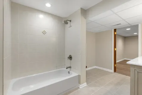 4925 144TH Street Midlothian IL 60445