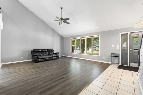 4925 144TH Street Midlothian IL 60445