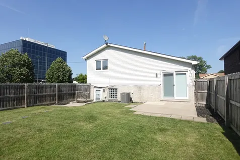 9800 South Artesian Avenue Evergreen Park IL 60805