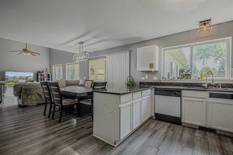 1055 South West Avenue Waukegan IL 60085