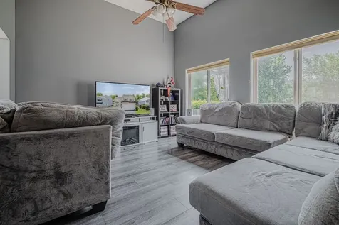 1055 South West Avenue Waukegan IL 60085