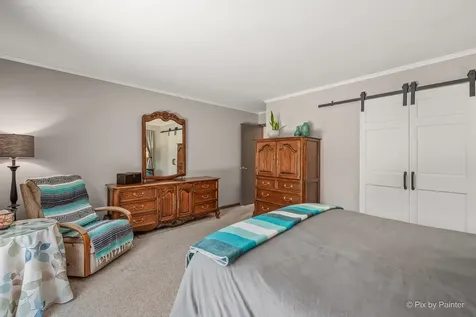 30 Holiday Drive Lake Holiday IL 60552
