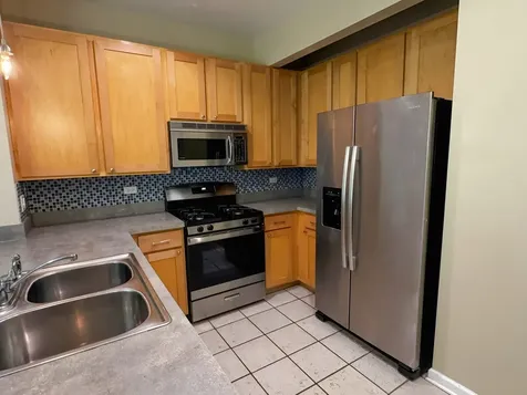 568 Truman Drive Oswego IL 60543