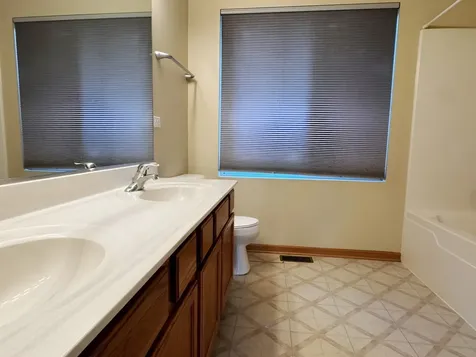 568 Truman Drive Oswego IL 60543