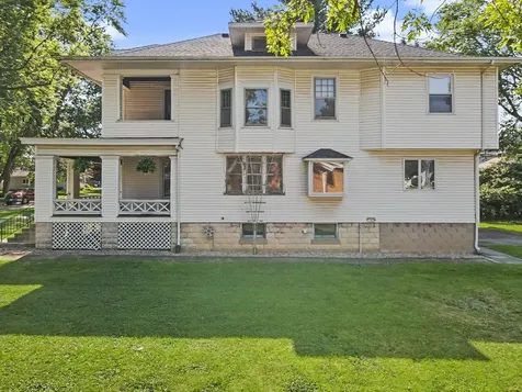 304 East Elm Street Fairbury IL 61739