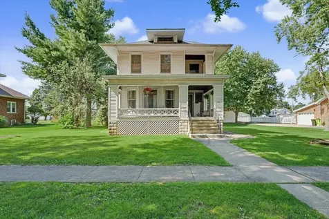 304 East Elm Street Fairbury IL 61739