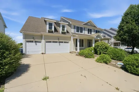 125 Goldenrod Drive Sugar Grove IL 60554