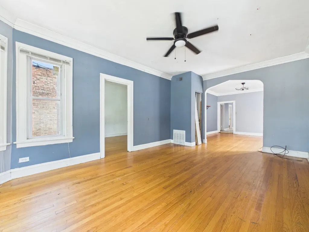 6123 South Troy Street Chicago IL 60629