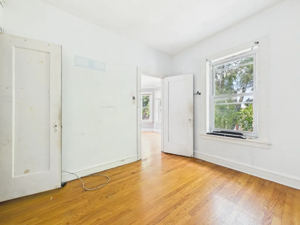 6123 South Troy Street Chicago IL 60629