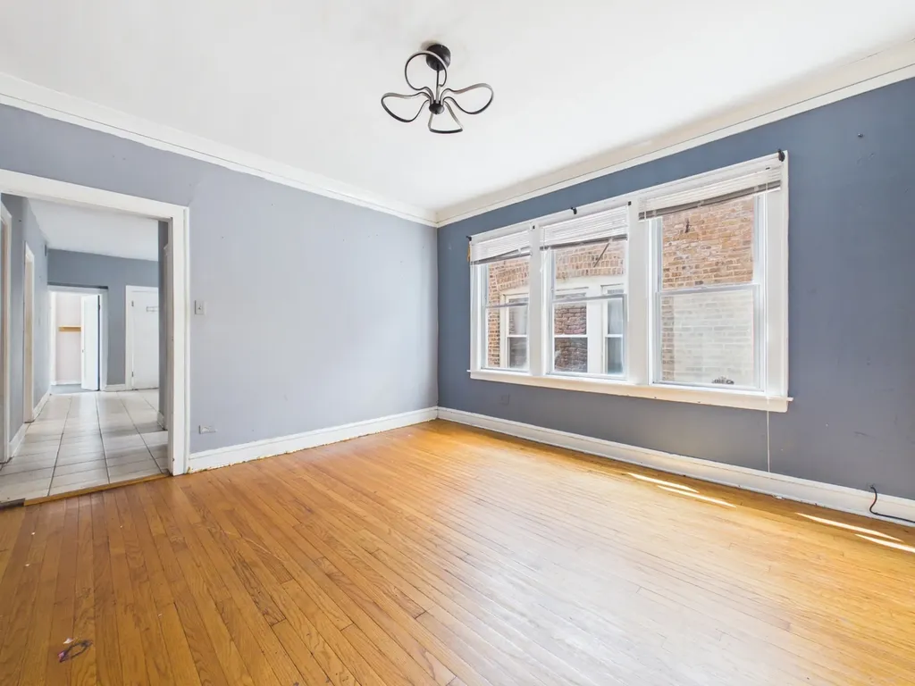 6123 South Troy Street Chicago IL 60629