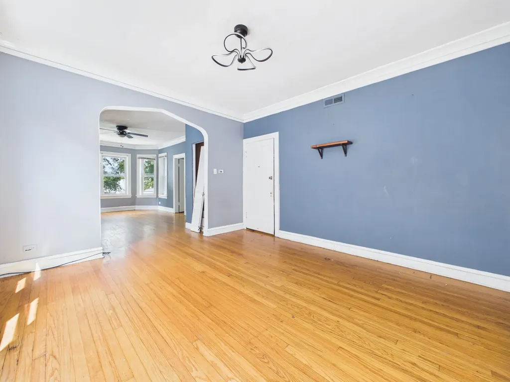 6123 South Troy Street Chicago IL 60629