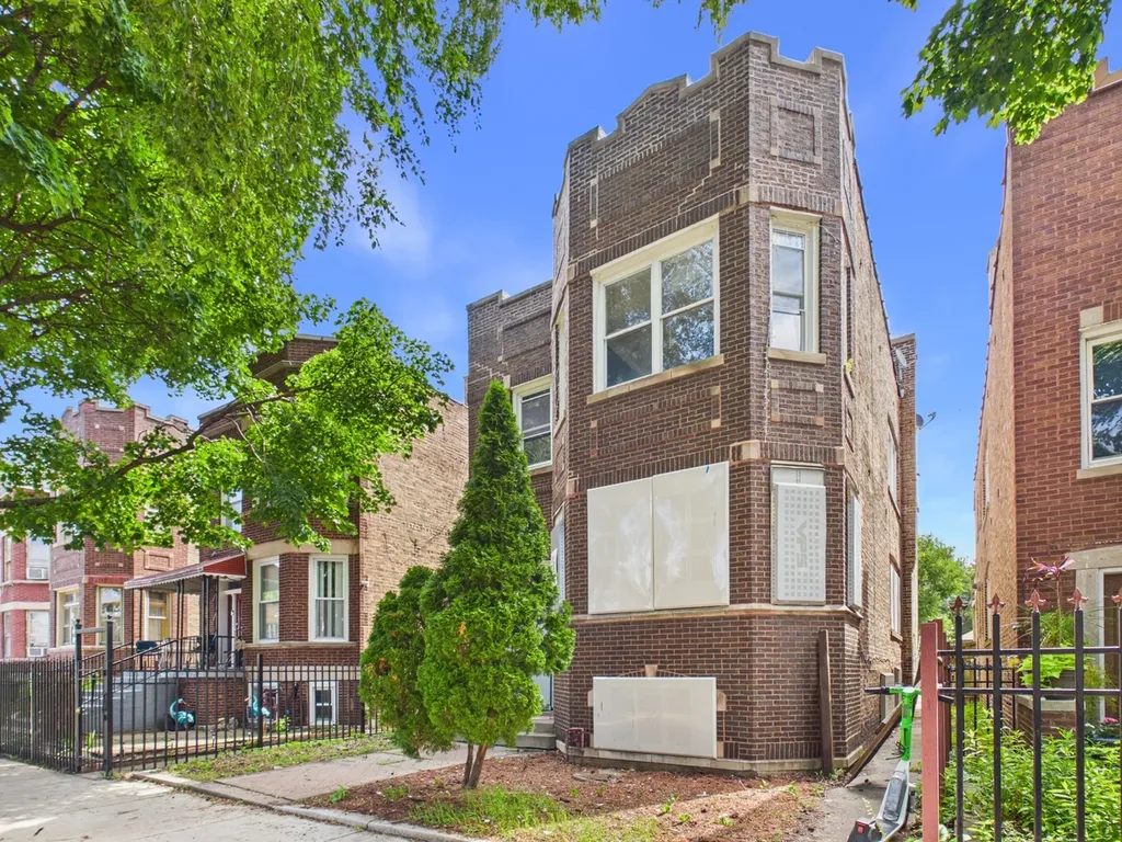 6123 South Troy Street Chicago IL 60629