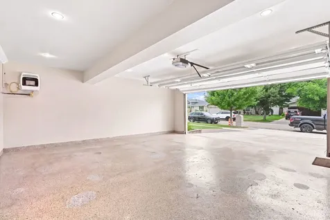 629 Poplar Avenue Romeoville IL 60446