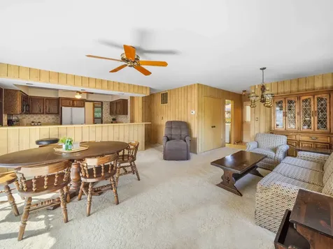 2531 William Avenue Glenview IL 60025