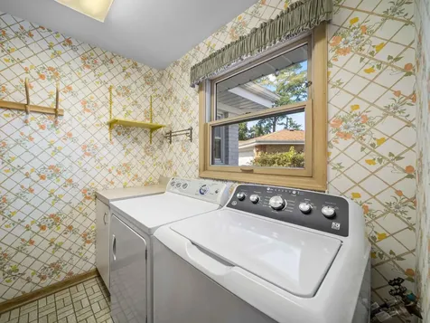 2531 William Avenue Glenview IL 60025