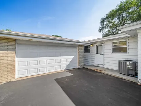 2531 William Avenue Glenview IL 60025