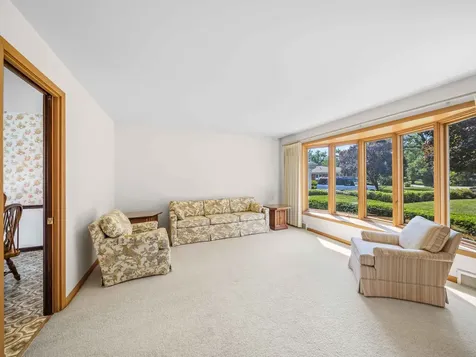 2531 William Avenue Glenview IL 60025