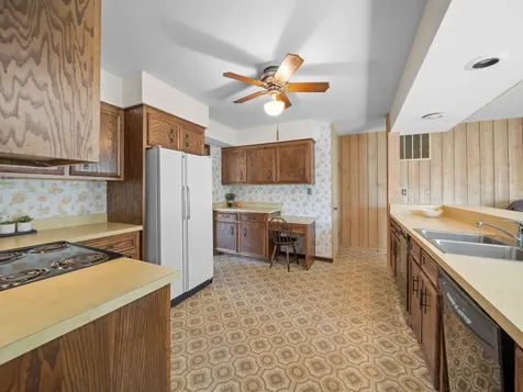 2531 William Avenue Glenview IL 60025