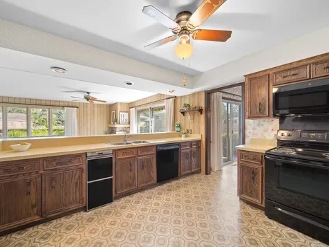 2531 William Avenue Glenview IL 60025