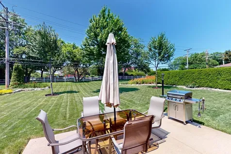 102 Audrey Lane Mount Prospect IL 60056