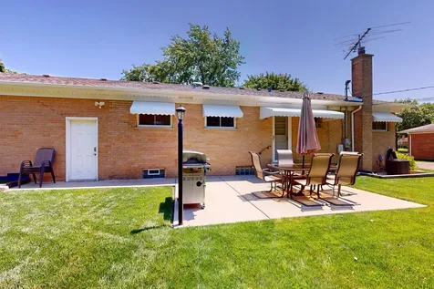 102 Audrey Lane Mount Prospect IL 60056