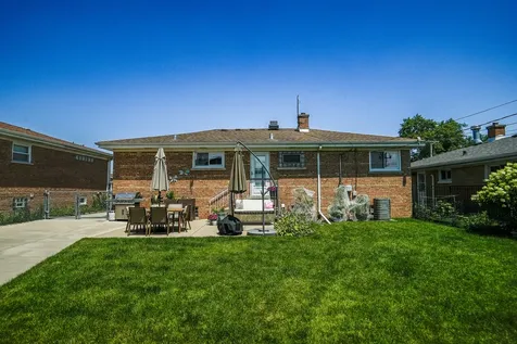 7005 West Sunnyside Avenue Norridge IL 60706