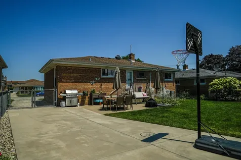 7005 West Sunnyside Avenue Norridge IL 60706