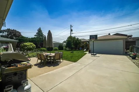 7005 West Sunnyside Avenue Norridge IL 60706