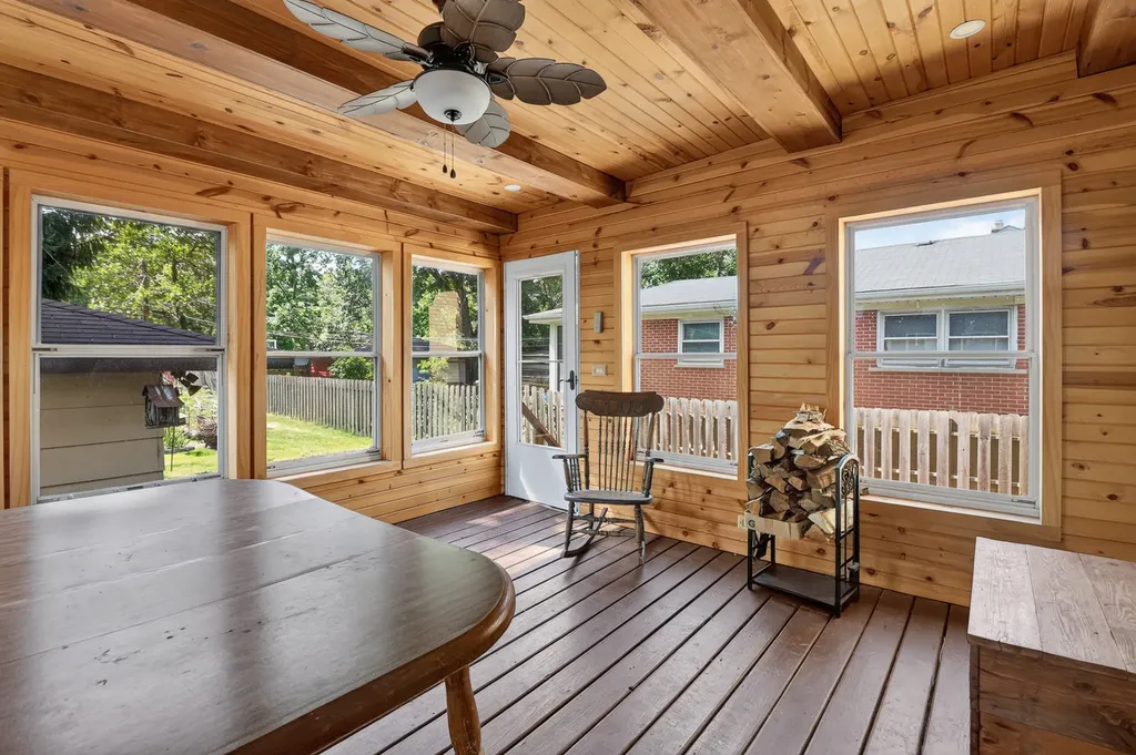 442 South Cornell Avenue Villa Park IL 60181
